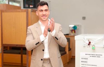 Διερωτάται ο Φειδίας Παναγιώτου, όπως λέει σε βίντεο που δημοσσίευσε, «αν πραγματικά θέλετε να πεθάνω ή απλά τζείντην ώρα που τα γράφετε, φκαίνει σας»