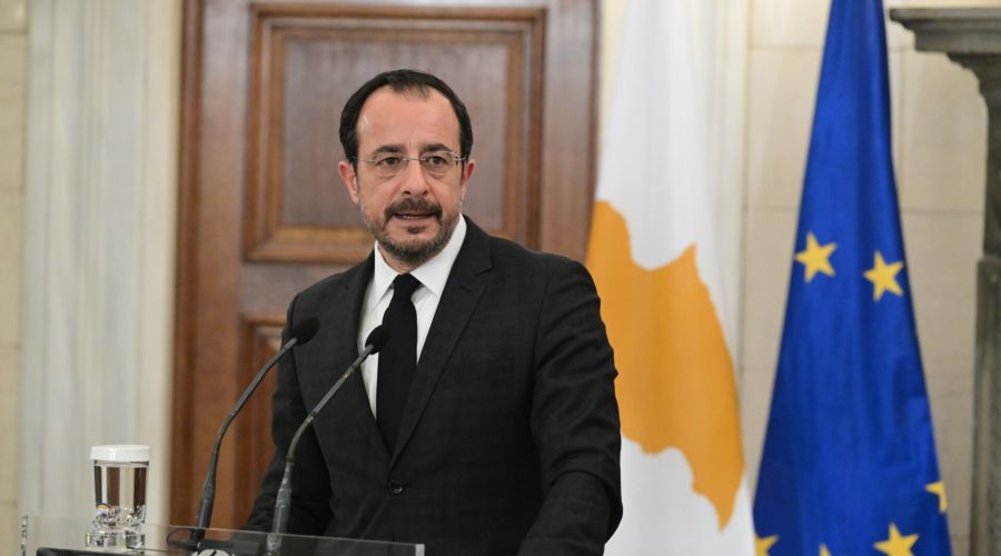 Το Προεδρικό ετοιμάζεται να ανακοινώσει τον ανασχηματισμό, με αλλαγές σε βασικά υπουργεία και νέους διορισμούς σε καίριες θέσεις.