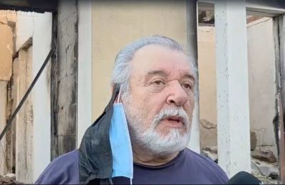 Με λόγια γεμάτα πόνο, ο Τάσος Χαλκιάς περιγράφει την απώλεια του σπιτιού του και τη μεγάλη καταστροφή που άφησε πίσω της η πυρκαγιά.