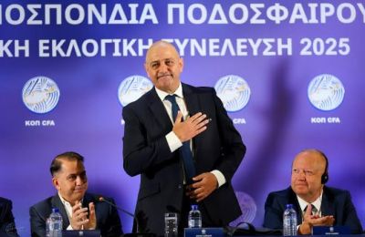 Zoom των δέκα προέδρων  με Χάρη 