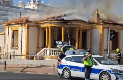 Στις φλόγες παλιά, πασίγνωστη μπυραρία της Λευκωσίας (ΒΙΝΤΕΟ)