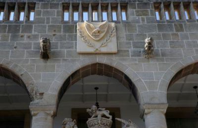 Με τη νέα του σύνθεση συνεδριάζει το μεσημέρι το Υπουργικό Συμβούλιο, μετά την ολοκλήρωση του μίνι ανασχηματισμού.