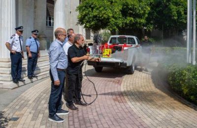 Μικρό πυροσβεστικό όχημα παρέδωσε ο Δήμος Λεμεσού στα κρασοχώρια