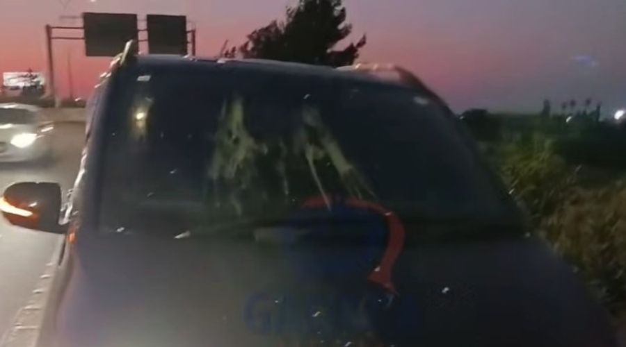 Τουρκοκύπριος ταξιτζής είπε ότι του έριξαν αυγά μοτοσικλετιστές