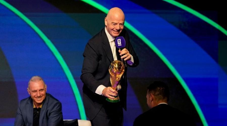 Ασπίδα FIFA σε Ινφαντίνο