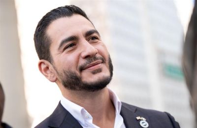 Η επικράτηση του Ελ-Σαγέντ ενισχύει την αριστερή πτέρυγα των Δημοκρατικών και ανοίγει τον δρόμο για μια κρίσιμη εκλογική αναμέτρηση τον Νοέμβριο.