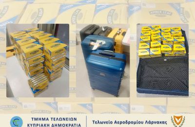 Συνολικά 74,75 κιλά καπνού εντοπίστηκαν και κατασχέθηκαν στις αποσκευές των πέντε επιβατών.