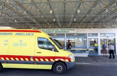 Στο σημείο της σύγκρουσης έσπευσαν μέλη της Αστυνομίας για διερεύνηση του περιστατικού.