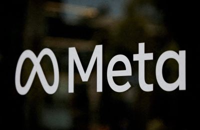 Η Meta στρέφεται σε ελαφρύτερα μοντέλα που μπορούν να λειτουργούν απευθείας σε υπολογιστές.