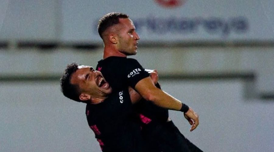 Στα πλέι-οφ του Champions League η Σαμπάχ των Σίμιτς-Νταμπράουσκας