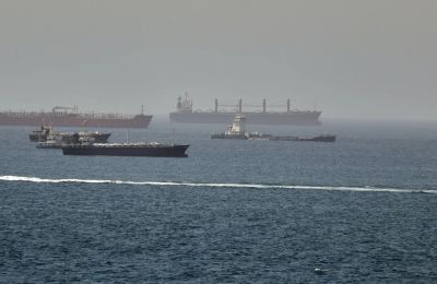 Στο χαμηλότερο επίπεδο της τελευταίας εβδομάδας η ναυσιπλοΐα στο στρατηγικό πέρασμα.