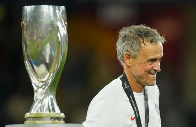 Συλλέκτης τροπαίων στο Παρίσι ο Λουίς Ενρίκε