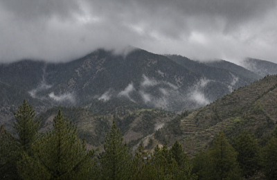 Άστατος ο καιρός το επόμενο τετραήμερο, με τοπικές βροχές και καταιγίδες.