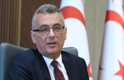 Τελετές στα μνημεία στη Μαράθα-Σανταλάρη και την Αλόα, όπου κατατέθηκαν στεφάνια και τηρήθηκε σιγή στη μνήμη των θυμάτων του 1974.