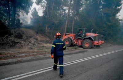 Υπό διερεύνηση τα αίτια της πυρκαγιάς.