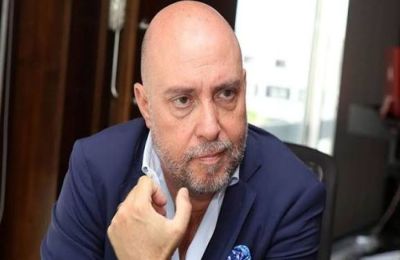 Διατύπωσε την αντίθεσή του σχετικά με την αλλαγή στο καταστατικό του κόμματος.