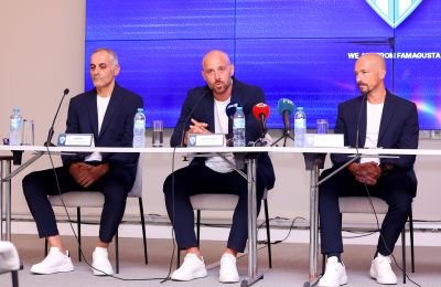 Ανόρθωση: Ήρθαν, είδαν, μίλησαν (σημεία διάσκεψης)