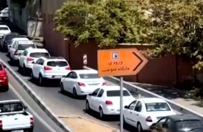 Στερεύει από καύσιμα το Ιράν: Ουρές στα πρατήρια στην Τεχεράνη