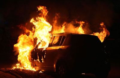 Στις φλόγες αυτοκίνητο 75χρονης στην Περιστερώνα