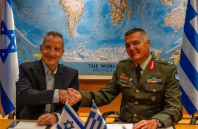 Η εμπειρία των συγκρούσεων στη Μέση Ανατολή και στην Ουκρανία, συνέχισε, έχει οδηγήσει σε αναθεώρηση των αντιλήψεων για την άμυνα και την αντιμετώπιση σύγχρονων απειλών.