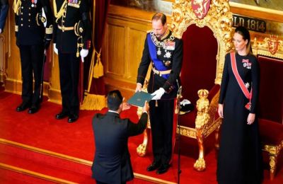Η βασίλισσα δεν μπόρεσε να παρεβρεθεί λόγω προβλημάτων υγείας.