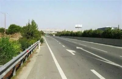 Δεν υπήρξαν τραυματίες από την οδική σύγκρουση.
