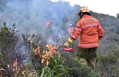 Τα ακριβή αίτια πρόκλησης της πυρκαγιάς διερευνώνται.