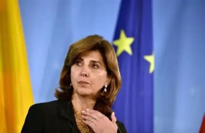 «Παραμένει σε στενή επαφή με τους ηγέτες και των δύο πλευρών στη Κύπρο και τους εκπροσώπους τους».