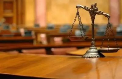 Οι κατηγορούμενοι αντιμετωπίζουν 11 κοινές κατηγορίες.