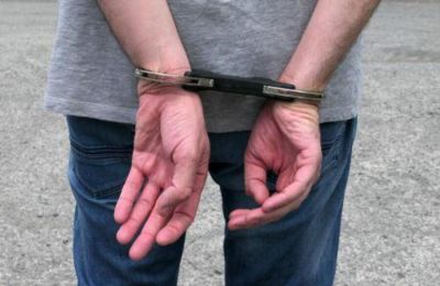 Άλλα δύο πρόσωπα συνελήφθησαν για οφειλόμενα εντάλματα προστίμου.