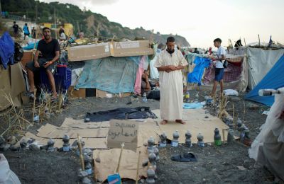 Θέουτα: Ένας παράδεισος που μετατράπηκε σε παραγκούπολη μεταναστών-VID