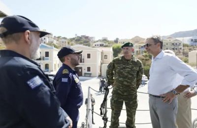 Γιατί πήγε ο Μητσοτάκης στο Καστελόριζο, ενώ θα πρέπει να είναι αποστρατιωτικοποιημένο, ρωτούν τα Τουρκικά ΜΜΕ.