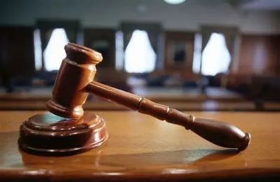 Σε κανένα από τα τεκμήρια της υπόθεσης δεν είχε εντοπιστεί αίμα, ενώ σε ορισμένα είχε εντοπιστεί μεικτό γενετικό υλικό.