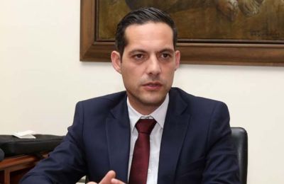 Αναστέλλεται η απεργία των ωρομίσθιων