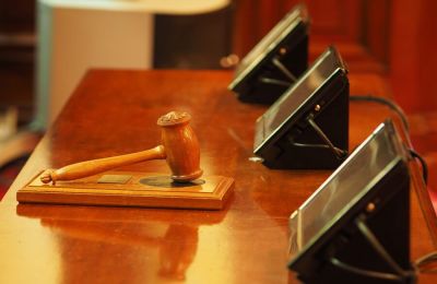 Η υπόθεση απόπειρας φόνου αφορά έναν 33χρονο Νορβηγό και έναν 35χρονο Ιρλανδό.