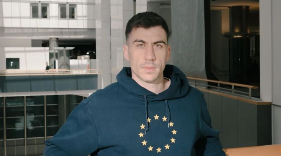 Ανακοίνωσε διαδήλωση ο Φειδίας – «Πιάνει που τες πούντζιες μας»