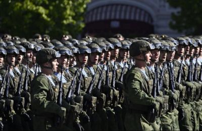 Σήμα κινδύνου στην Ευρώπη – «Σιωπηρή επιστράτευση» 300.000 Ρώσων