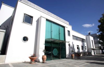 Τ/κ περιουσίες: Ζεί Γερμανία, έχει εκτάσεις και λαμβάνει και επιδότηση