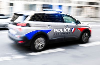 90χρονος σκότωσε τους γείτονές του επειδή του πέταξαν πέτρα