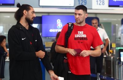 «Παίρνω θέση στην κερκίδα» από τον πιλότο στην πτήση του Ολυμπιακού