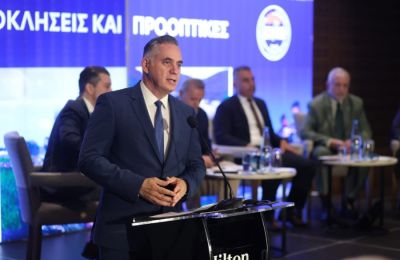 Ο Νικόλας Παπαδόπουλος εξέφρασε τη λύπη του επειδή όπως είπε, «ο υπουργός Οικονομικών έχει επιλέξει να ξεκινήσει αυτή την αντιπαράθεση»