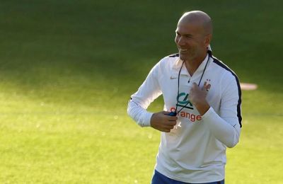 Έριξε... πόρτα σε ΜΜΕ και κομμωτές ο Ζιντάν