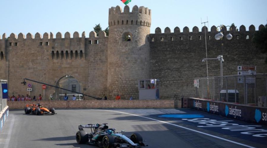 F1: Oριακή νίκη στο Μπακού ο Ράσελ, 2-3 για τη Red Bull