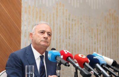 Βολές Αβέρωφ σε πρώην και νυν του ΔΗΣΥ