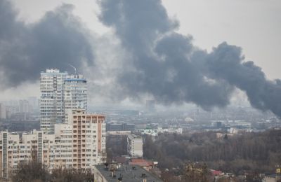 Ο πόλεμος «γονατίζει» την οικονομία της Ουκρανίας