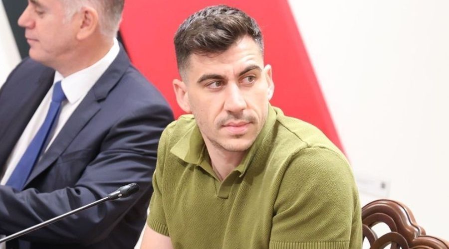 Φειδίας: Λαμβάνει μαθήματα εξπρές για το Κυπριακό;
