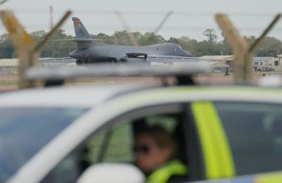 ΗΠΑ: Απέσυραν βομβαρδιστικά από βρετανική βάση-Σε συναγερμό ασφαλείας