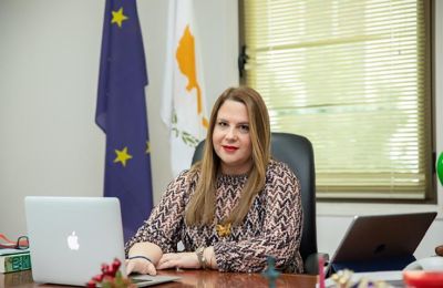 Επιθέσεις σε διανομείς-Ζητά άμεσα μέτρα από την αστυνομία η Επίτροπος
