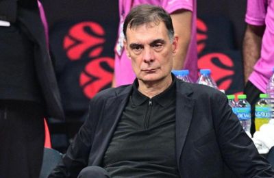 «Δεν το έκαναν επίτηδες τα παιδιά, απλώς με χτύπησαν και τους απώθησα»