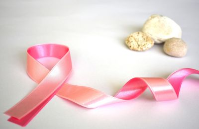 Ροζ μηνύματα αγάπης και δύναμης από μαθητές 